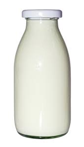Milch in einer Glasflasche
